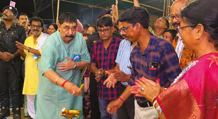 সিউড়ি-২ ব্লকে ৫৫ ফুটের প্রতিমার উদ্বোধনে অনুব্রত