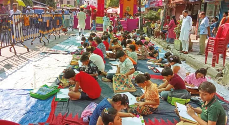 যাদবপুরে ৯০ বছরের পুজো ঘিরে উচ্ছ্বাস
