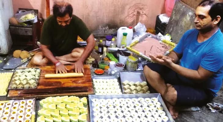 ভাইফোঁটার আগে ট্রিপল সেঞ্চুরি হাঁকাল ছানা, কালনায় এক কেজির দাম ৩৪০ টাকা