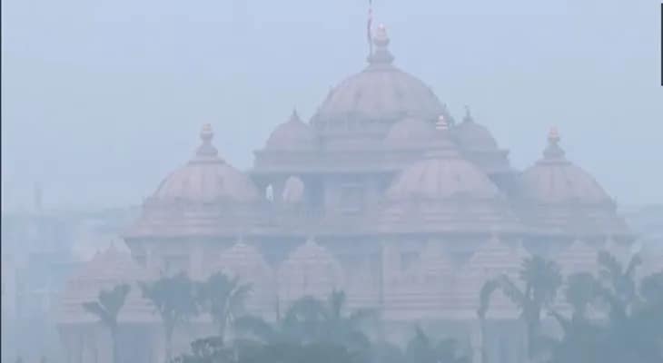 দীপাবলির পর দিল্লির বাতাসে ‘বিষ’ আজ, বুধবার সকালে অক্ষরধামে একিউআই ৩৬০, ক্যাটাগরি ‘খুব খারাপ’