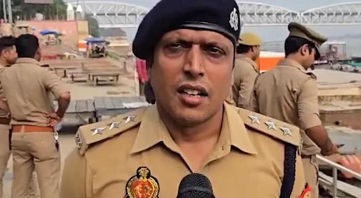 ছট পুজোর আগে সুরক্ষা ব্যবস্থা খতিয়ে দেখতে বারাণসীর একাধিক ঘাট পরিদর্শন করলেন এসিপি অতুল অঞ্জন ত্রিপাঠী