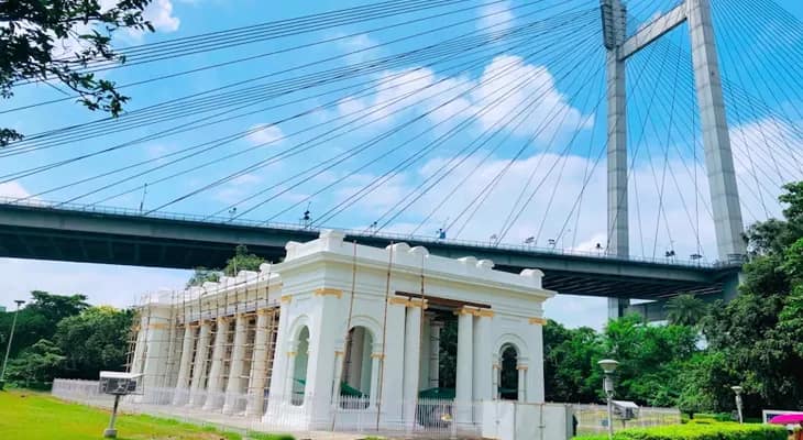 সপ্তাহান্তে আংশিক মেঘাচ্ছন্ন আকাশ, আজ কলকাতায় কেমন থাকবে আবহাওয়া?