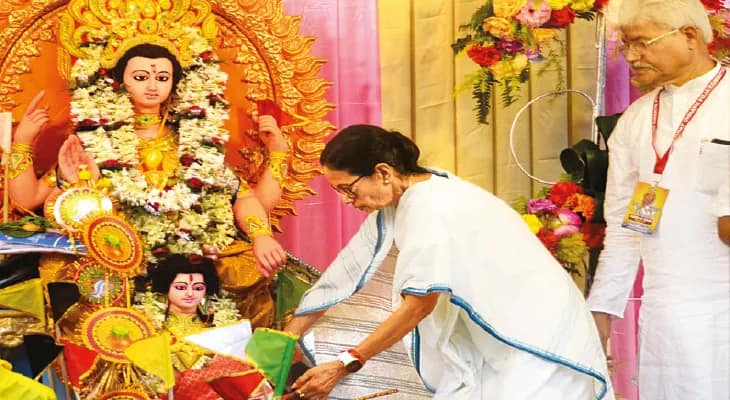 ‘সব ধর্ম, সব জাতির শান্তিপূর্ণ সহাবস্থান এখানে’, ছটপুজোতে বাংলার পরম্পরা বজায় রাখার বার্তা মুখ্যমন্ত্রীর