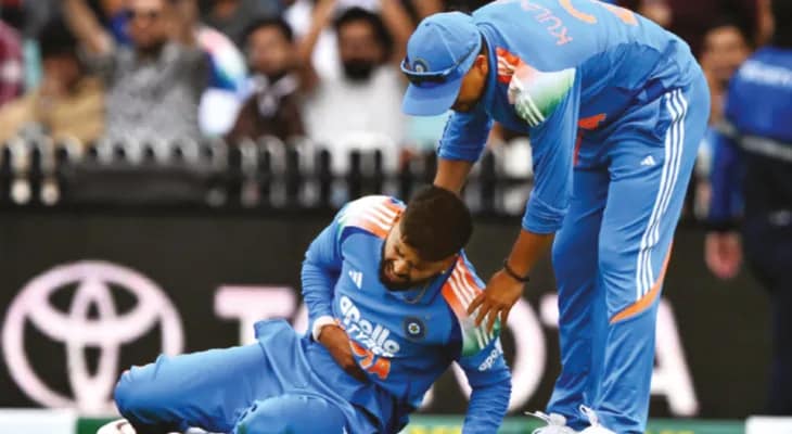 শ্রেয়স আয়ারের চোটে ফিরল অমিতাভের ‘কুলি’র স্মৃতি