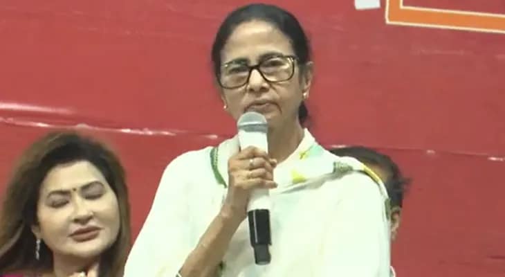 রেড রোডে মুখ্যমন্ত্রী মমতা বন্দ্যোপাধ্যায়, আম্বেদকর মূর্তিতে মাল্যদান করে শুরু হবে কর্মসূচি