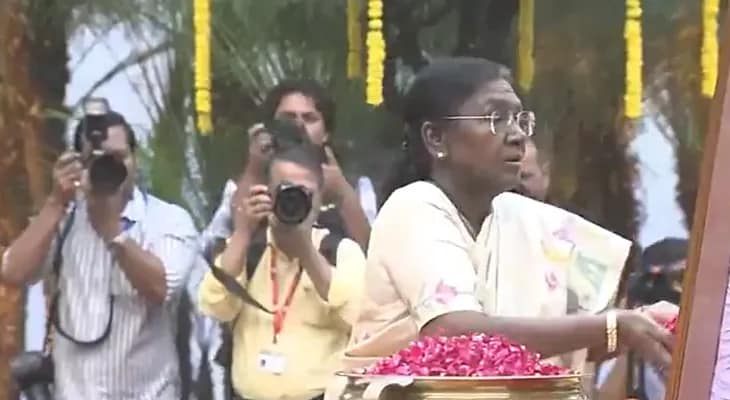 রাষ্ট্রীয় একতা দিবস: সর্দার বল্লভভাই প্যাটেলের ১৫০তম জন্মবার্ষিকীতে দিল্লিতে শ্রদ্ধা জানালেন রাষ্ট্রপতি দ্রৌপদী মুর্মু ও কেন্দ্রীয় স্বরাষ্ট্রমন্ত্রী অমিত শাহ
