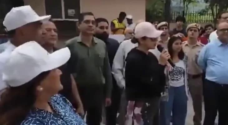 রাষ্ট্রীয় একতা দিবস: দিল্লিতে  ‘রান ফর ইউনিটি’ তে যোগ দিলেন অভিনেত্রী হুমা কুরেশি, রয়েছে একটি স্কুলের পড়ুয়ারা
