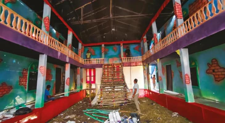 নবদ্বীপ: রাসে গৌর বিষ্ণুপ্রিয়া পুজোর থিম এবার ভৌতিক রাজমহল