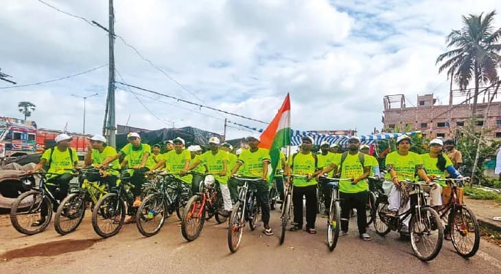 পরিবেশ সচেতনতায় বাগনানে অভিনব সাইকেল র‍্যালি