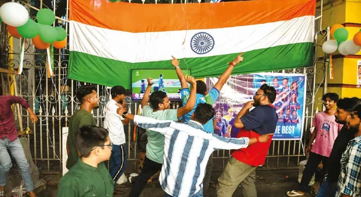 ছেলেমেয়ে ভেদ নয়, ভারতের জন্যই বাঁধনহারা শহর