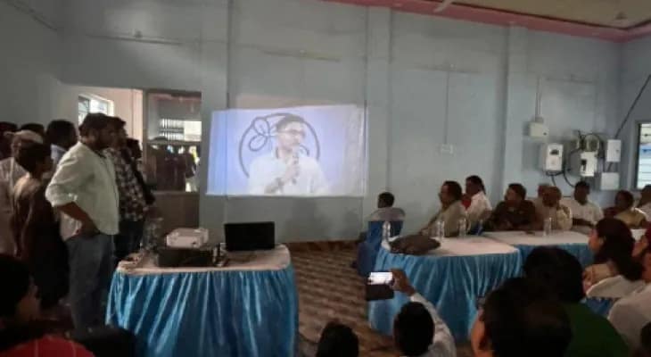 এসআইআর সামনে রেখে ময়দানে শাসক ও বিরোধী, চলছে দলীয় কর্মীদের প্রশিক্ষণ