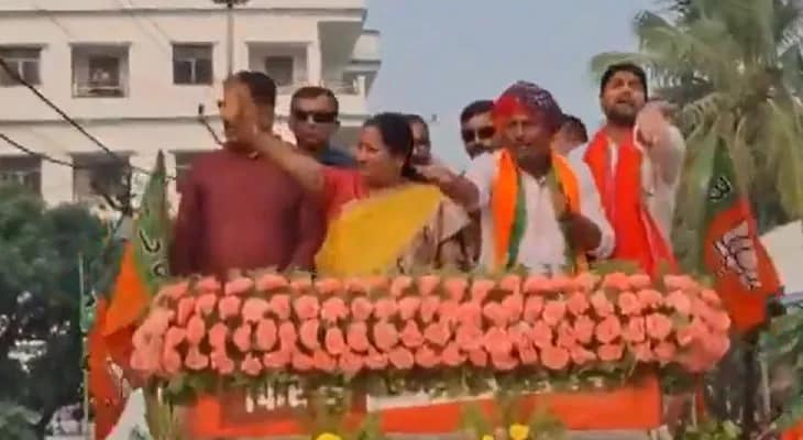 বিহারের গোপালগঞ্জে দিল্লির মুখ্যমন্ত্রী রেখা গুপ্তার রোড শো