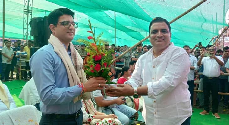 গাজোলে শুরু ১৬ দিনের রাস উৎসব, শুভেচ্ছা বার্তা মুখ্যমন্ত্রীর