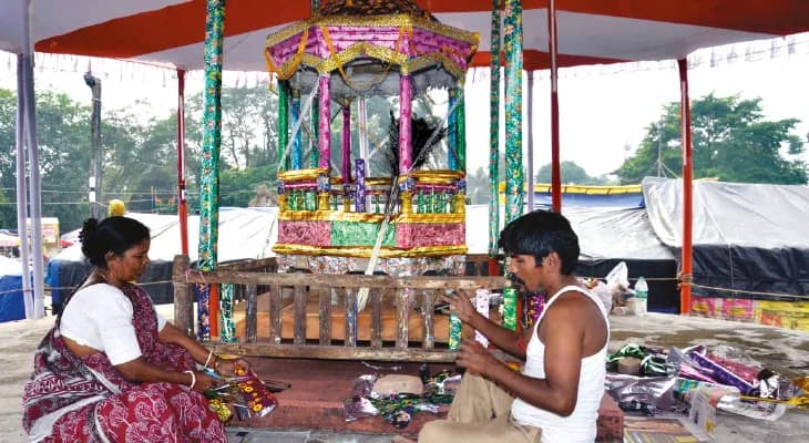 পুতুল নাচ-সার্কাস-তরজা গান-মেলা, বারুইপুরে ৩০০ বছরের রাস উৎসব ঘিরে উৎসাহ তুঙ্গে