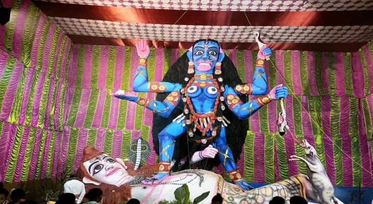 কালিয়াগঞ্জের মির্জাপুরে ১৪ হাত বোল্লাকালীর আরাধনা