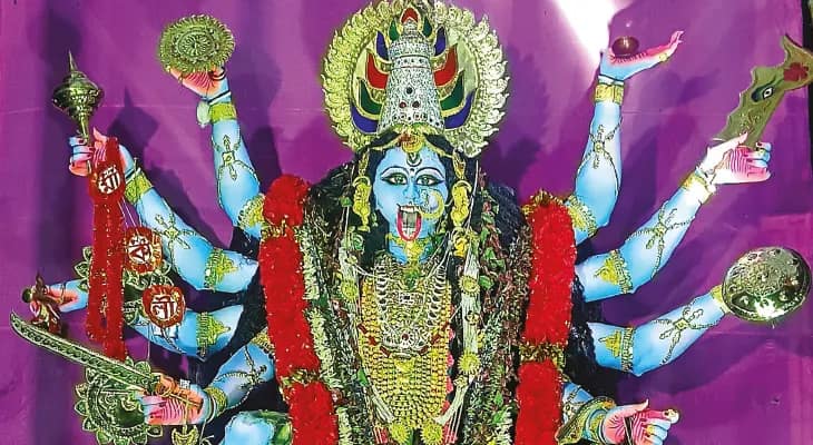 তন্ত্র সাধকের অষ্টভুজা উগ্রচণ্ডা দাঁইহাটে এসে শান্ত, শ্যামারূপা