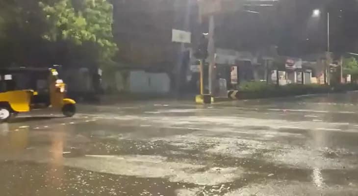 তামিলনাড়ুর তুথুকুড়িতে ভারী বৃষ্টি