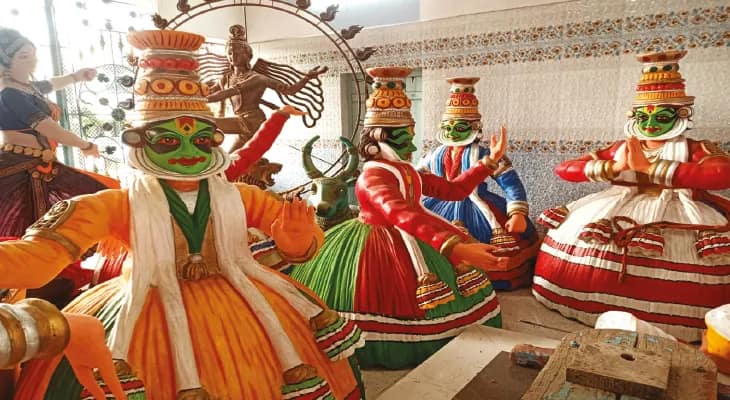 কার্তিক পুজোয় পথ মুড়ছে সিসি ক্যামেরায় সরানো হচ্ছে  বিদ্যুৎবাহী ওভারহেড তারও, বাঁশবেড়িয়ায় শোভাযাত্রা ঘিরে প্রস্তুতি তুঙ্গে