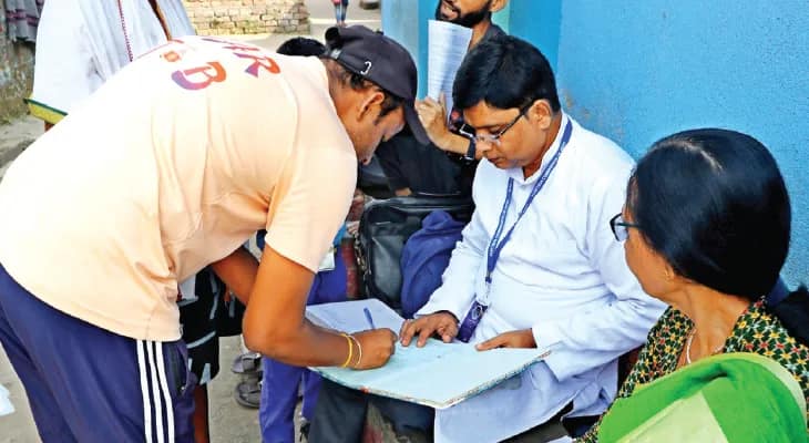 তলে তলে এনআরসির প্রস্তুতি নয় তো?