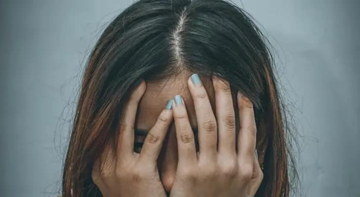 ভাইরাল ভিডিও: স্কুলের প্রধান শিক্ষিকাকে ‘কান ধরে ওঠবস’! তোলপাড় জলপাইগুড়িতে