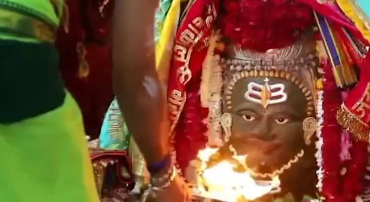 মধ্যপ্রদেশের উজ্জয়িনীতে মহাকালেশ্বর মন্দিরে চলছে আরতি