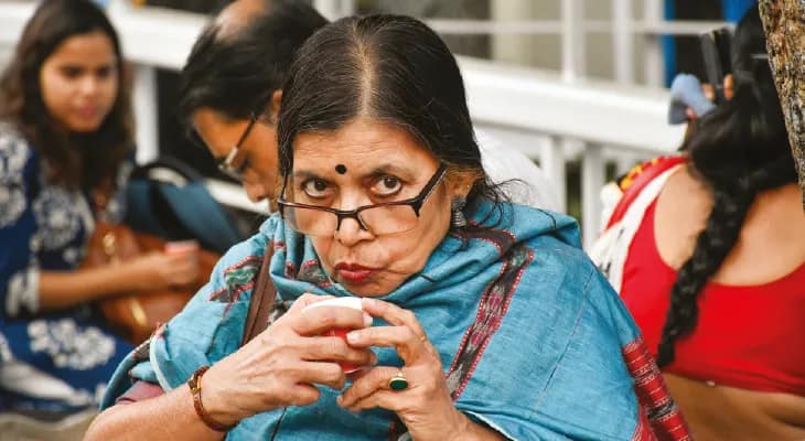 হঠাৎ কাঁপুনি দিয়ে শীতের হানা, বন্ধ ফ্যান, গায়ে লাগছে না রোদ, নভেম্বরেই ঠান্ডা হাওয়ার দাপট