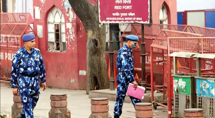 টার্গেট লালকেল্লা-ইন্ডিয়া গেট, ২৬ জানুয়ারি সিরিয়াল ব্লাস্টের প্ল্যান?