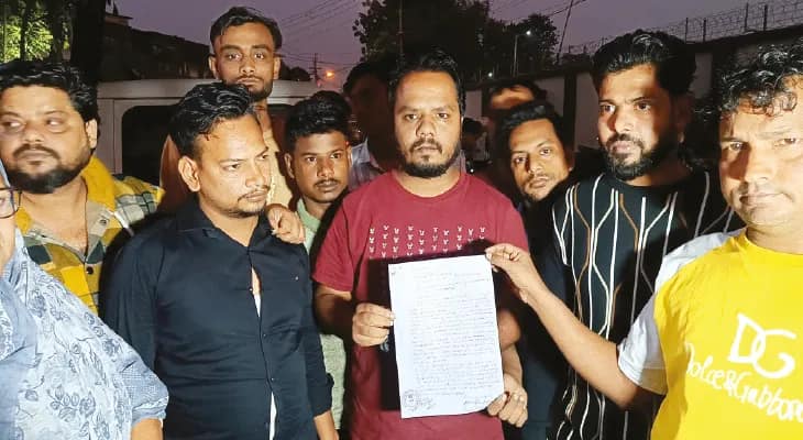প্রাক্তন তৃণমূল নেতার ছেলের জন্মদিনে শূন্যে গুলি হাওড়ায়, থানার অভিযোগ দায়ের বাসিন্দাদের