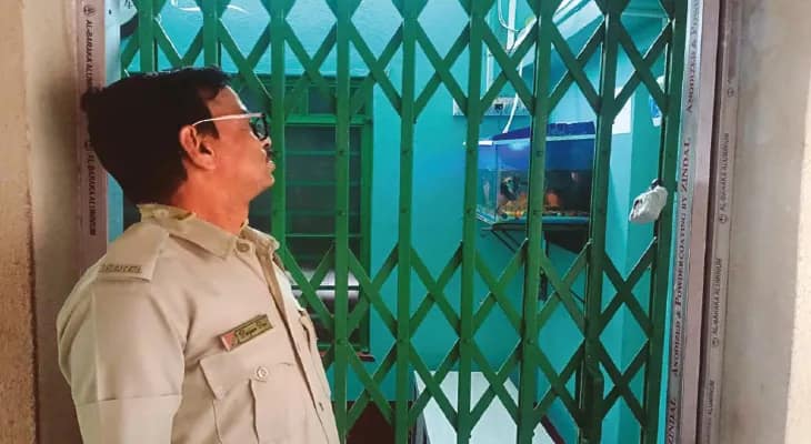কাকদ্বীপে আইনজীবীর চেম্বার থেকে উদ্ধার আইনের ছাত্রীর মৃতদেহ, রহস্য