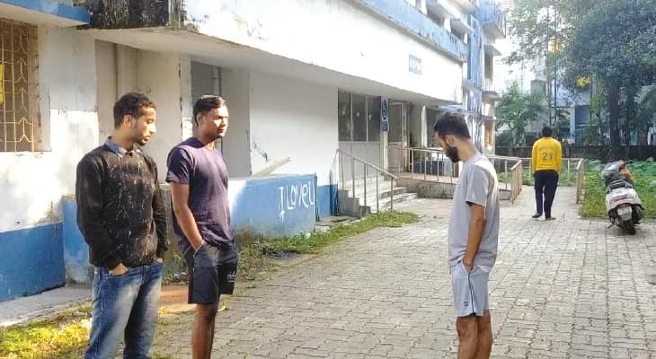 এনবিইউতে চিতাবাঘের আতঙ্ক, হস্টেলের সামনে রক্তের ছাপ,  ক্যাম্পাস বন্ধ রাখার আর্জি পড়ুয়াদের