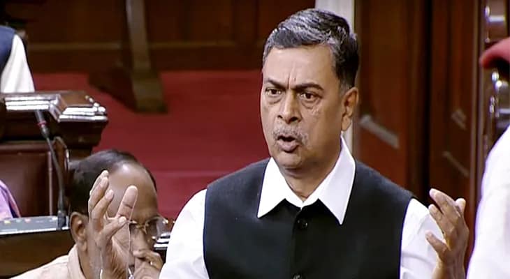 সাসপেন্ড হওয়ার পর বিজেপি ছাড়লেন প্রাক্তন কেন্দ্রীয় মন্ত্রী আর কে সিং