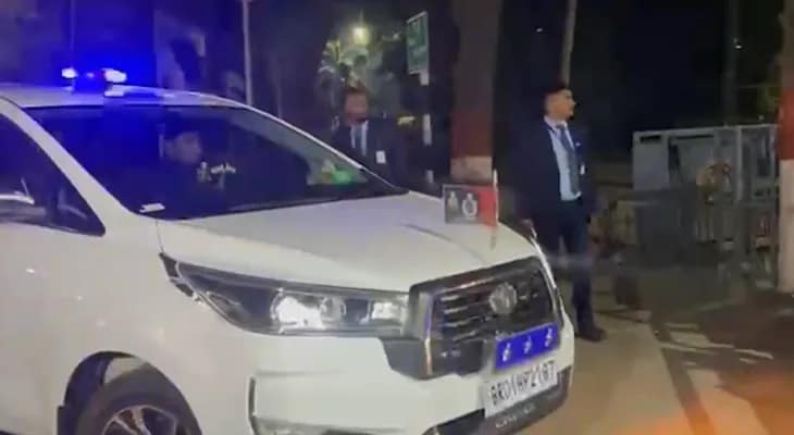 বিহারের পাটনায় নীতীশ কুমারের বাসভবনে গেলেন ডিজিপি বিনয় কুমার