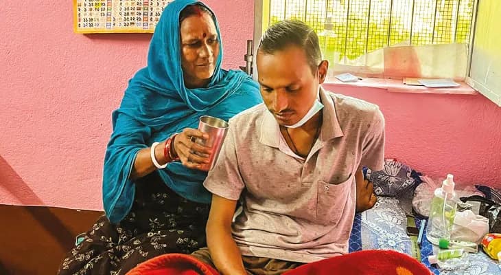 এসএসকেএমে বিনা খরচায় প্রতিস্থাপন! কিডনি দিয়ে বাঁচালেন মা, অন্ধকার থেকে আলোয় বাঘমুণ্ডির দেবাশিস