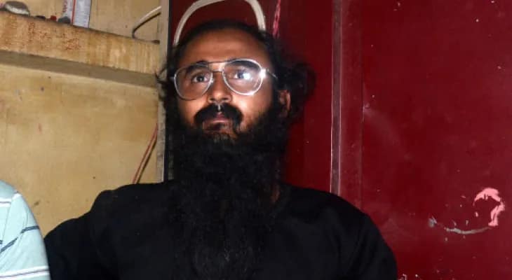 রহড়ায় গৃহস্থ বাড়িতে বিস্ফোরণ, বাজি নাকি বোমার মশলা, তদন্ত