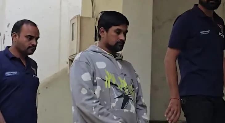 আমেদাবাদে গাঁজা চক্রের পাণ্ডা অনিল পাণ্ডিকে গ্রেপ্তার করল পুলিস