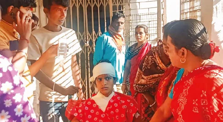 বাচ্চার কান্নাকাটিতে ঘুমে ব্যাঘাত, বউমাকে ধারালো অস্ত্রের কোপ ভাশুরের!