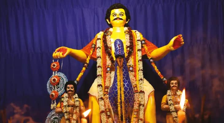 আজ নিরঞ্জনের শোভাযাত্রা, বুধেও বাঁশবেড়িয়ার কার্তিক পুজোয় ভিড়