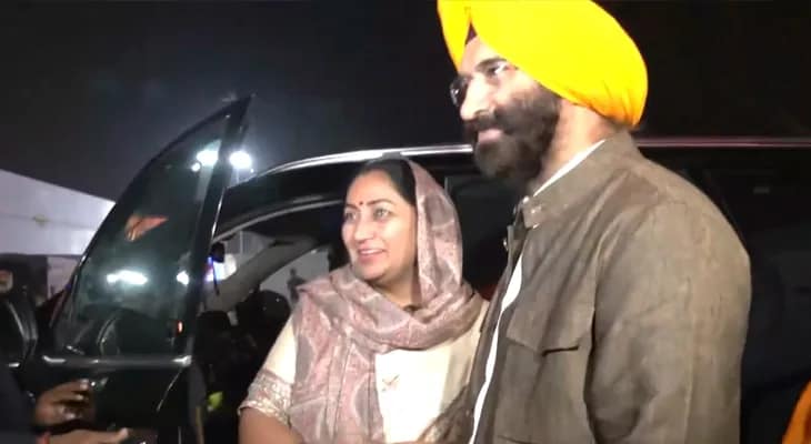 লালকেল্লা চত্বরে এলেন দিল্লির মুখ্যমন্ত্রী রেখা গুপ্তা