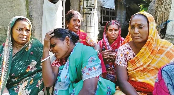 সাগরে স্কুলের বারান্দা থেকে যুবকের ঝুলন্ত মৃতদেহ উদ্ধার ঘিরে রহস্য, অভিযোগের ভিত্তিতে গ্রেফতার প্রেমিকার পরিবারের ৩