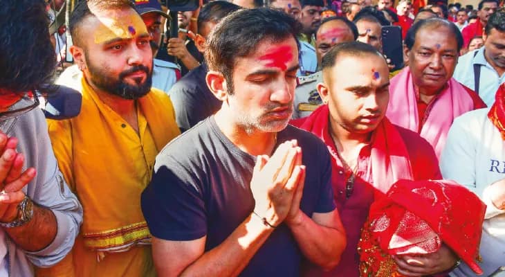 গুরু গম্ভীরকে বাঁচাতে আসরে ব্যাটিং কোচ