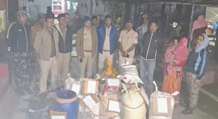 বাড়ি থেকে ২০৬ কেজি গাঁজা উদ্ধার করল পুলিশ, গ্রেফতার এক মহিলা