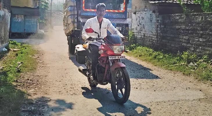 নবদ্বীপের গুরুত্বপূর্ণ রাস্তা দু’ বছর ধরে বেহাল, সমস্যায় স্থানীয় মানুষ