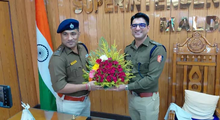 মালদহের পুলিশ সুপার হিসেবে দায়িত্ব নিলেন অভিজিৎ বন্দ্যোপাধ্যায়, চার্জ নিয়েই গেলেন গাজোলে মুখ্যমন্ত্রীর সভাস্থল পরিদর্শনে