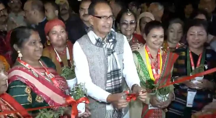 দিল্লির সরস ফুড ফেস্টিভালে এলেন কেন্দ্রীয় মন্ত্রী শিবরাজ সিং চৌহান