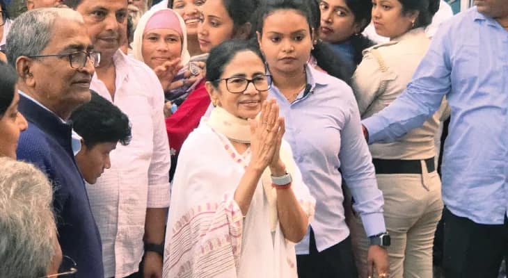 মুখ্যমন্ত্রীকে স্বাগত জানাল জেলাবাসী, সবাই মিলেমিশে চলুন: মমতা