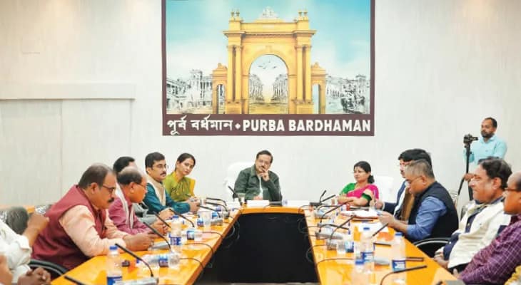 এসআইআরে সফটওয়্যার সমস্যা মানলেন পর্যবেক্ষক, বর্ধমানে রাজনৈতিক দলগুলির সঙ্গে বৈঠকে এসআরও