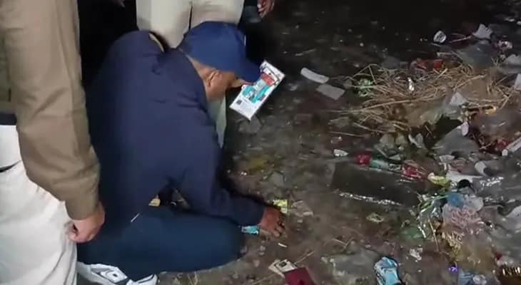 বারাসত স্টেশন চত্বরে উদ্ধার আধার-ভোটার কার্ড, চাঞ্চল্য