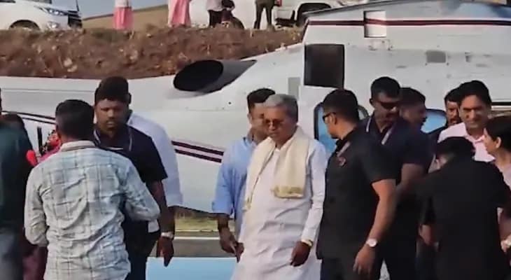 কর্ণাটকের বেলাগাভিতে পৌঁছলেন মুখ্যমন্ত্রী সিদ্ধারামাইয়া