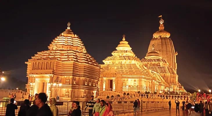 পর্যটকদের সমস্যা সমাধানে হেল্পলাইন নম্বর