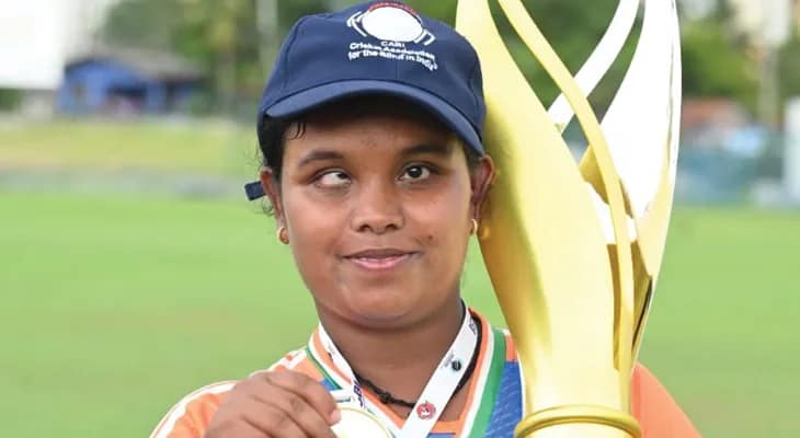 ‘ডিপ্রেশন আবার কী! আমি পারলে বাকিরাও পারবে’, জীবনযুদ্ধের পাশাপাশি ২২ গজেও বিশ্বকাপ জয় জন্মাবধি সিমুর